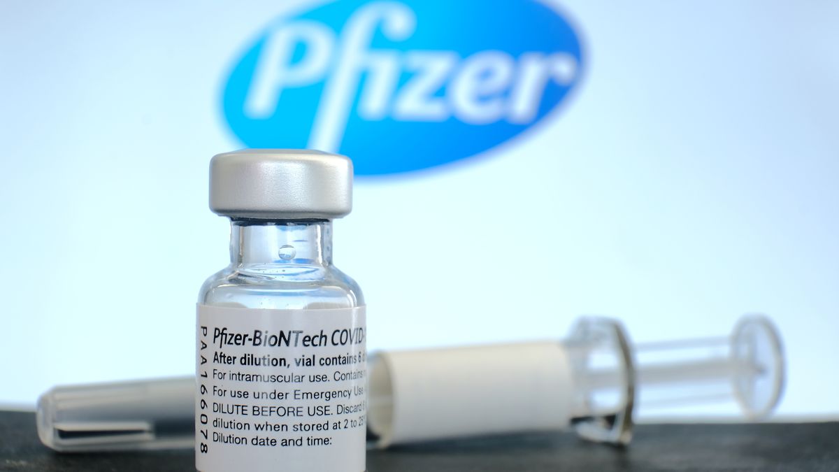 Vakcíny jedou a Pfizer také. Loni vydělal skoro půl bilionu korun